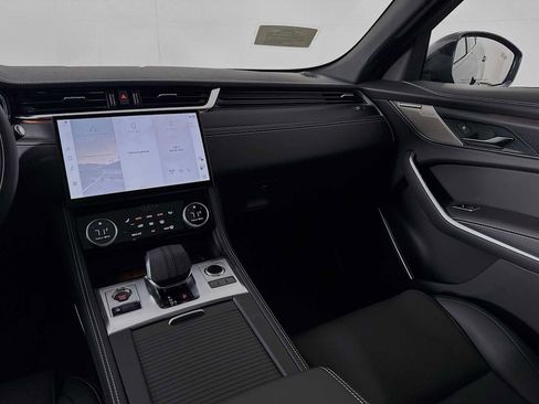 New 2026 Jaguar F-PACE R-Dynamic S image 23