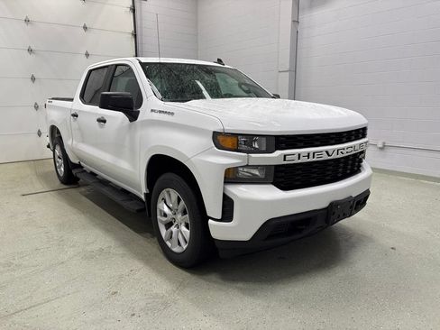Used 2021 Chevrolet Silverado 1500 Custom w/ Safety Confidence Package AWD/4WD image 2
