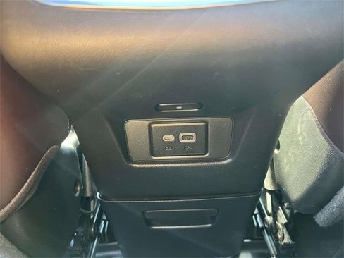 Used 2023 Cadillac XT6 Premium Luxury image 13