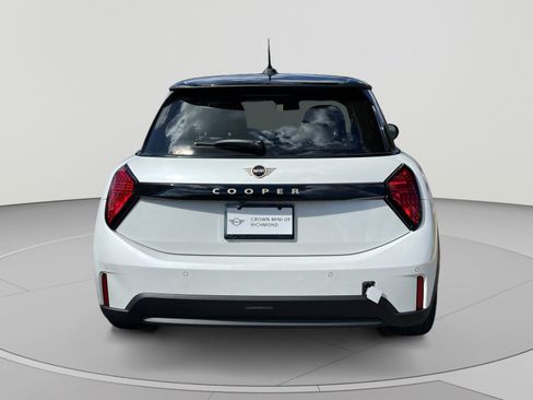 New 2026 MINI Cooper 2-Door Hardtop FWD image 4