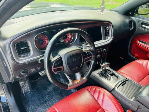 Used 2019 Dodge Charger SRT Hellcat RWD image 13