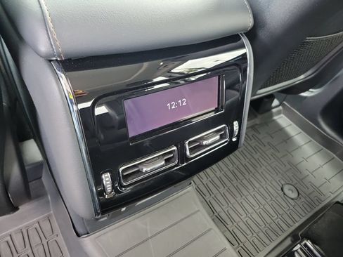 Used 2025 Lincoln Aviator AWD image 20