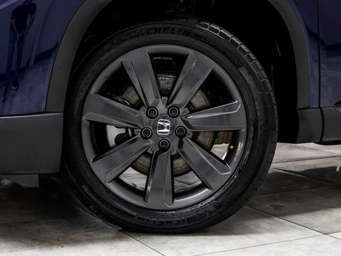 Used 2025 Honda Pilot Sport image 6