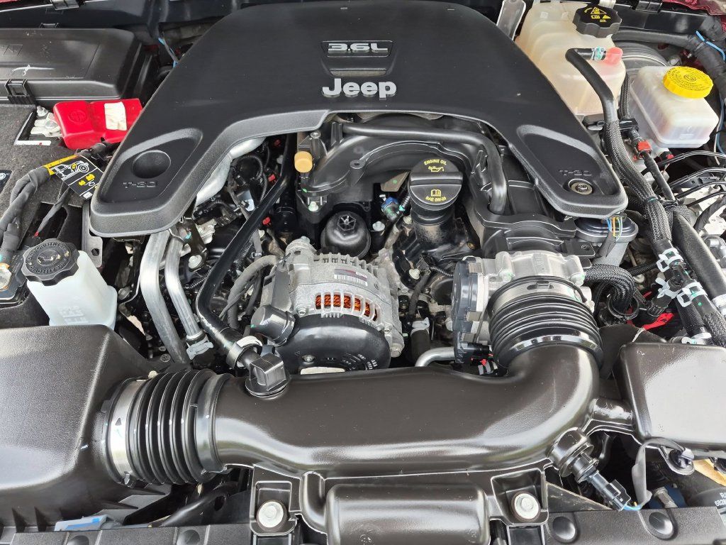 Used 2021 Jeep Wrangler Sport AWD/4WD image 20