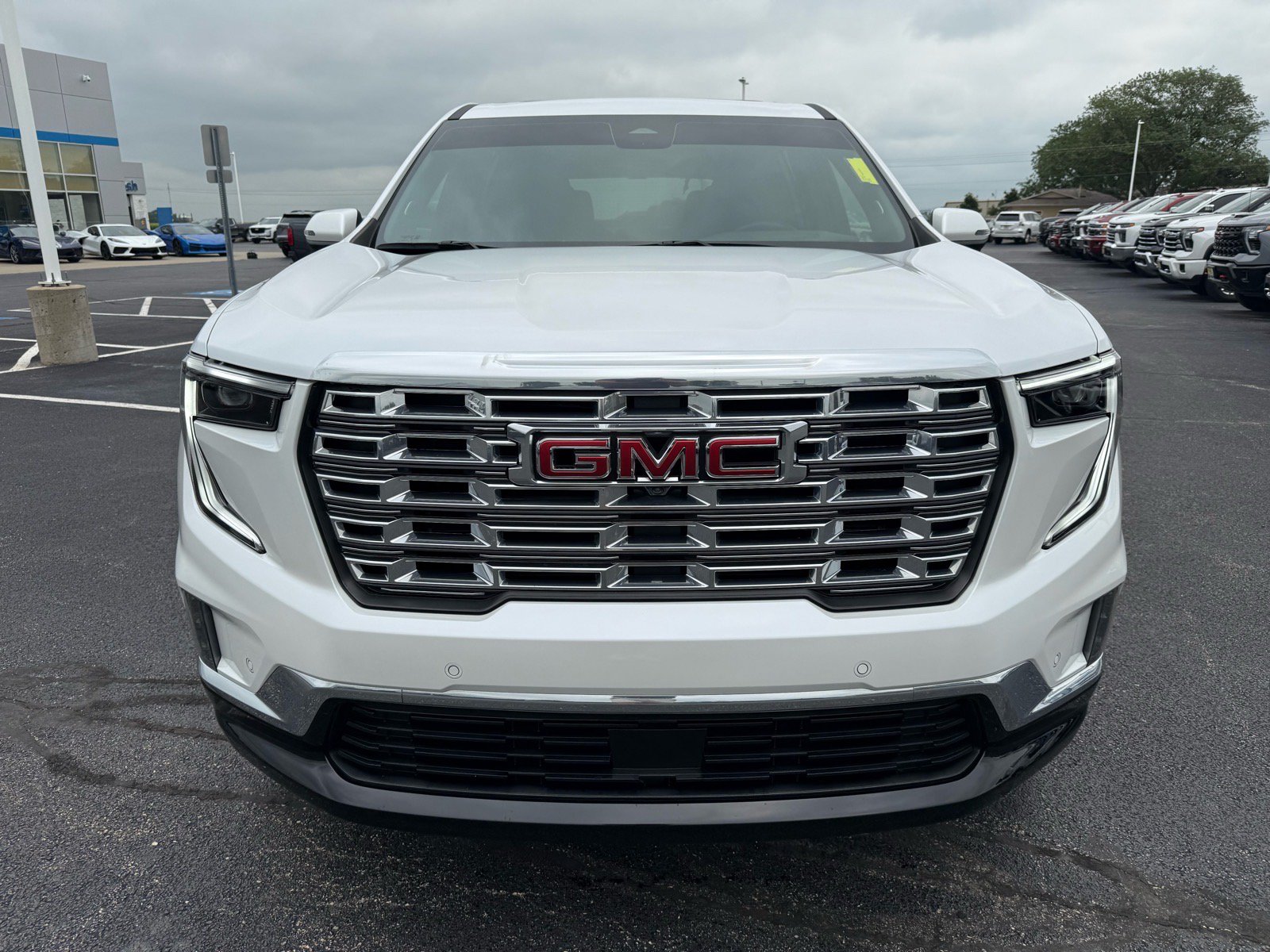 Used 2024 GMC Acadia Denali w/ Super Cruise Package AWD/4WD image 8