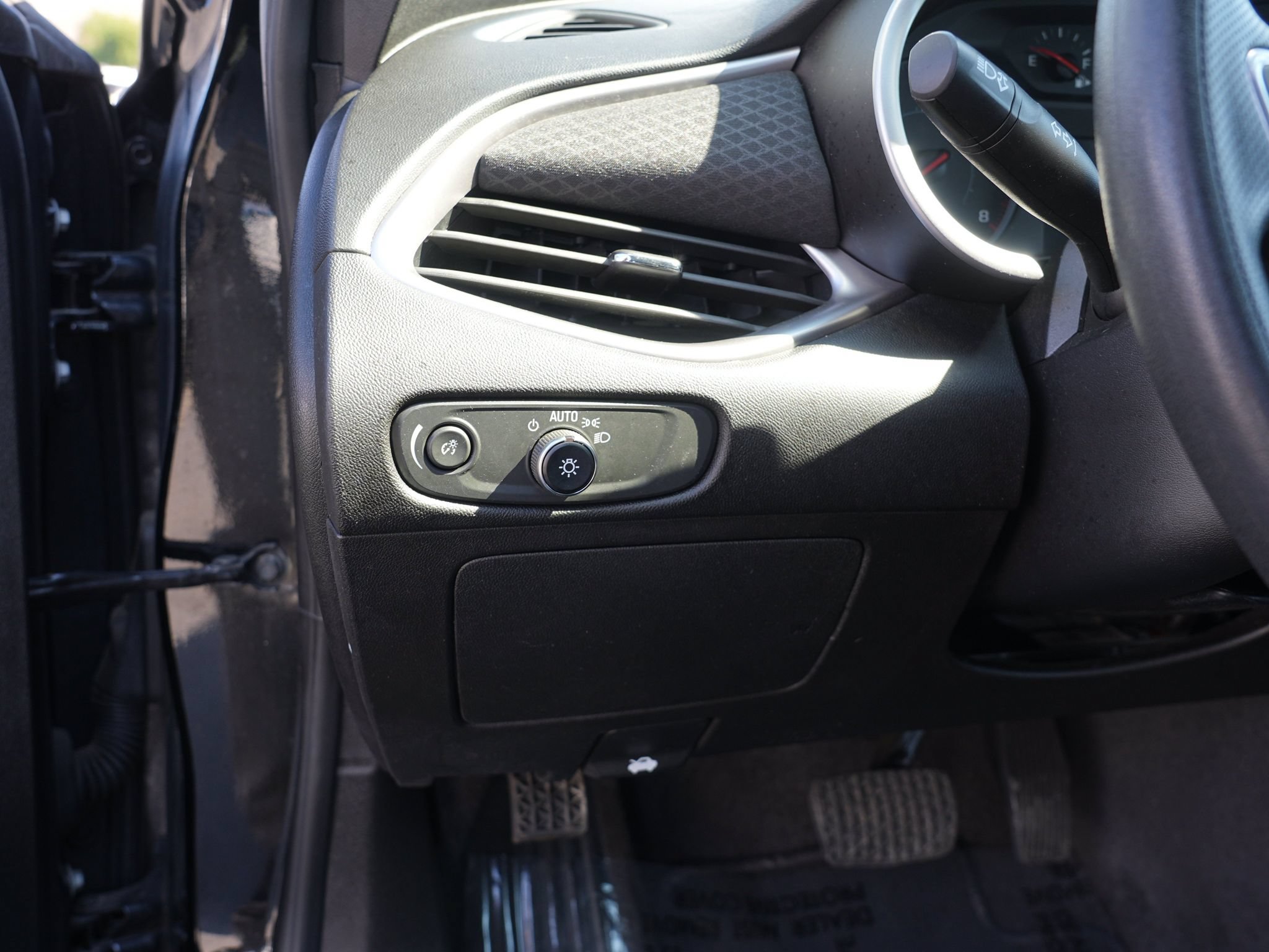 Used 2020 Chevrolet Malibu LS FWD image 18