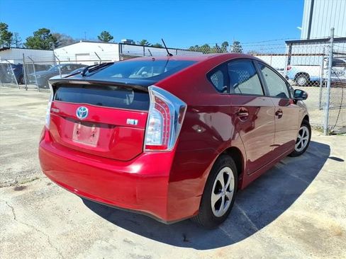 Used 2014 Toyota Prius Two image 2