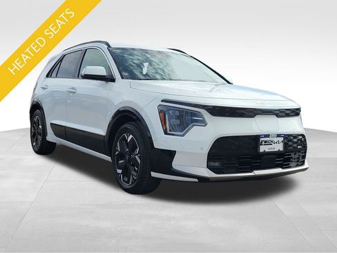 Certified 2023 Kia Niro Wave w/ Wave Preserve Package image 6