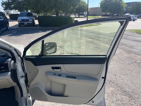 Used 2014 Subaru Crosstrek 2.0i Limited image 15