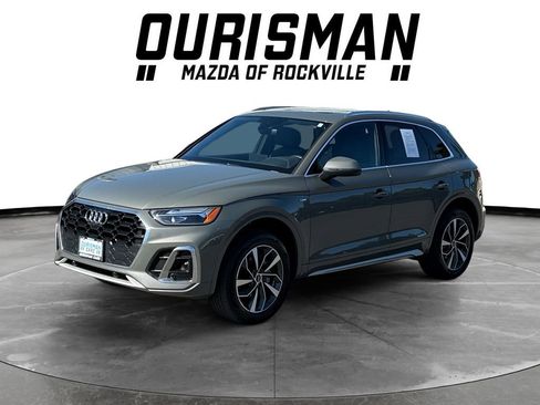 Used 2023 Audi Q5 2.0T Premium Plus w/ Premium Plus Package AWD/4WD image 2