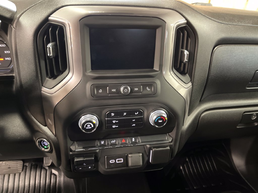 Used 2024 GMC Sierra 2500 Pro w/ Convenience Package AWD/4WD image 17