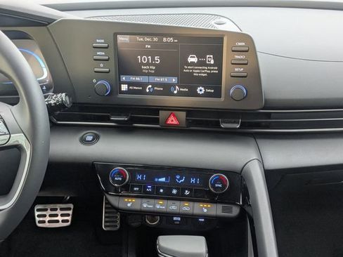 New 2026 Hyundai Elantra SEL Sport image 17