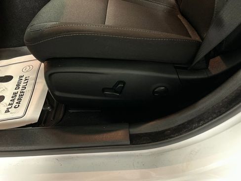 Used 2022 Dodge Charger SXT w/ Driver Convenience Group image 13