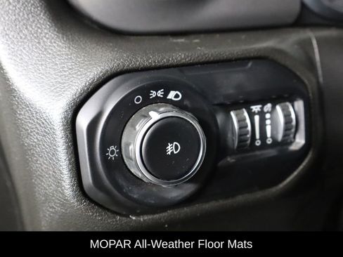 Used 2022 Jeep Wrangler Unlimited Sport image 22