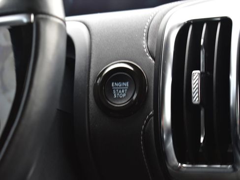 Used 2025 Ford Expedition Platinum AWD/4WD image 42