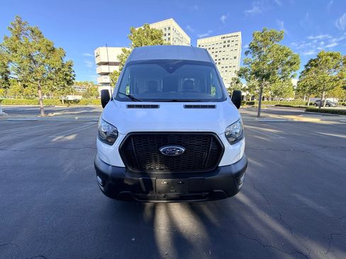 Used 2024 Ford Transit 250 148 High Roof AWD image 8