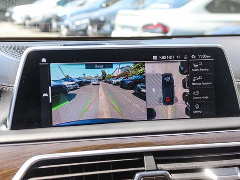 Used 2022 BMW M760i xDrive AWD/4WD image 24