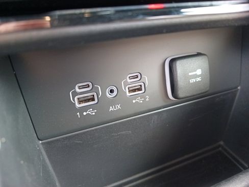 Certified 2024 Jeep Grand Cherokee Limited image 18