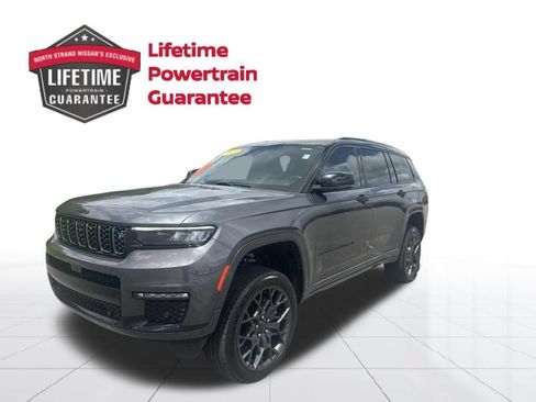 Used 2023 Jeep Grand Cherokee L Summit w/ Advanced Protech Group IV AWD/4WD image 3