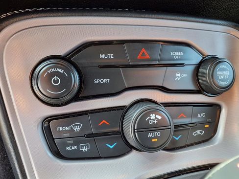 Used 2023 Dodge Challenger SXT image 20