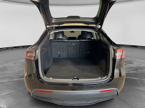 Used 2024 Tesla Model Y Performance AWD/4WD image 26