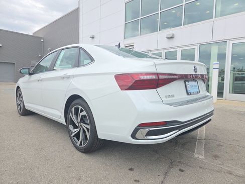 New 2026 Volkswagen Jetta SEL FWD image 9