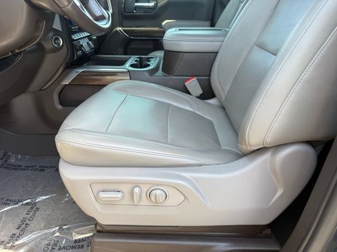 Used 2020 Chevrolet Silverado 1500 LT Trail Boss AWD/4WD image 14