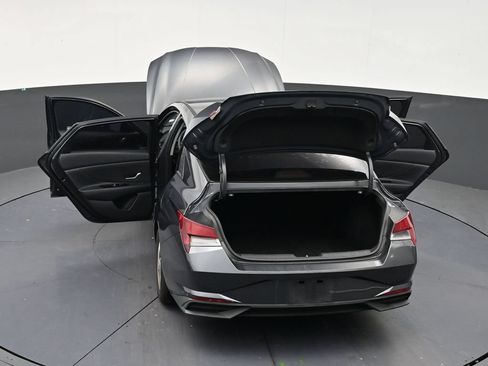 Used 2021 Hyundai Elantra SE FWD image 31