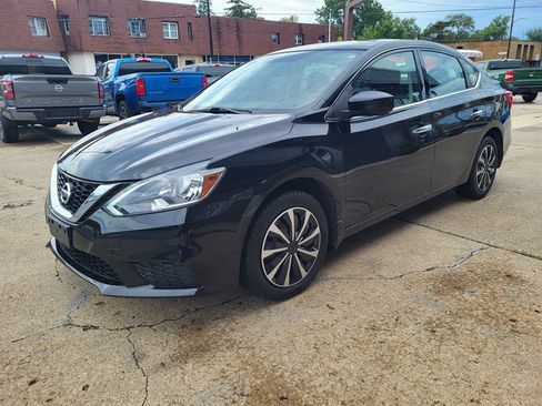 Used 2017 Nissan Sentra SV FWD image 3