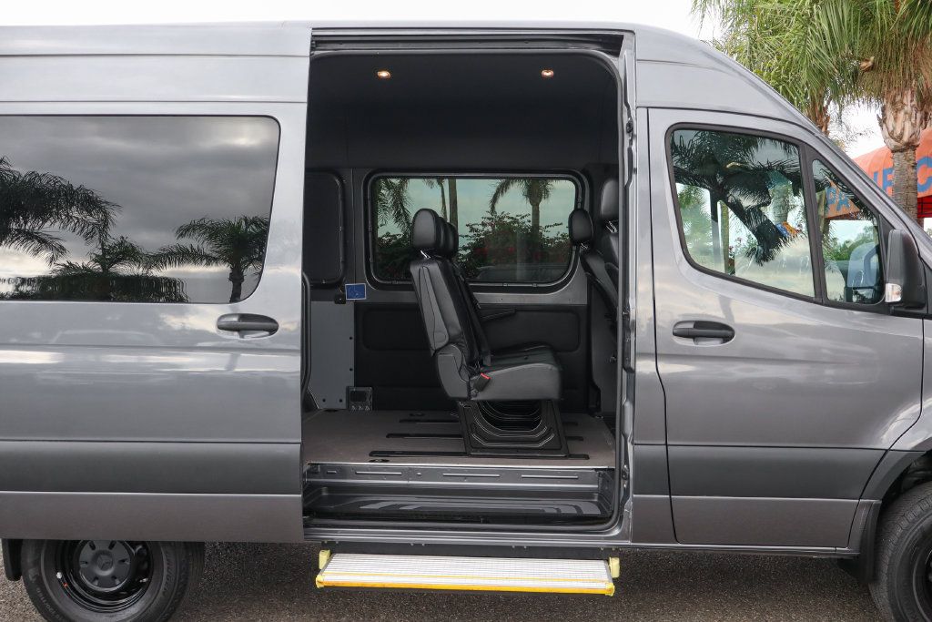 Used 2021 Mercedes-Benz Sprinter 2500 image 11