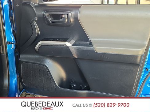 Used 2018 Toyota Tacoma SR5 RWD image 29