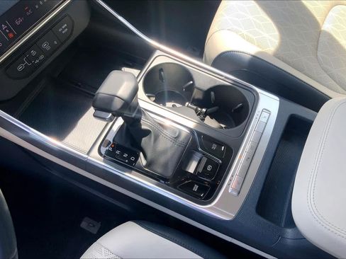 Certified 2025 Kia Carnival EX FWD image 15