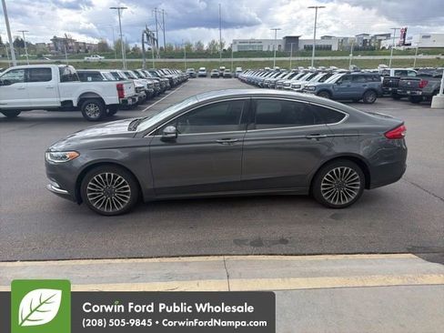 Used 2017 Ford Fusion SE image 5