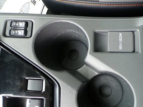 Used 2024 Subaru Crosstrek 2.5i Limited w/ Crosstrek Mirror Package AWD/4WD image 28