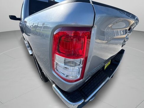 Used 2019 RAM 1500 Big Horn RWD image 34