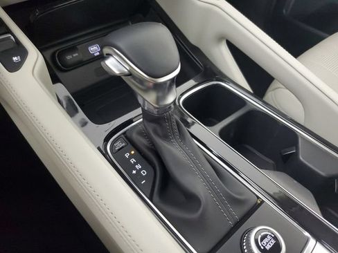 Used 2022 Kia Telluride EX w/ EX Premium Package FWD image 31