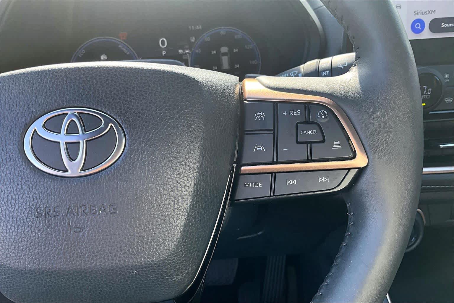 Used 2025 Toyota Grand Highlander AWD Hybrid image 25