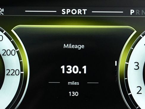 Used 2026 Aston Martin V8 Vantage S image 12