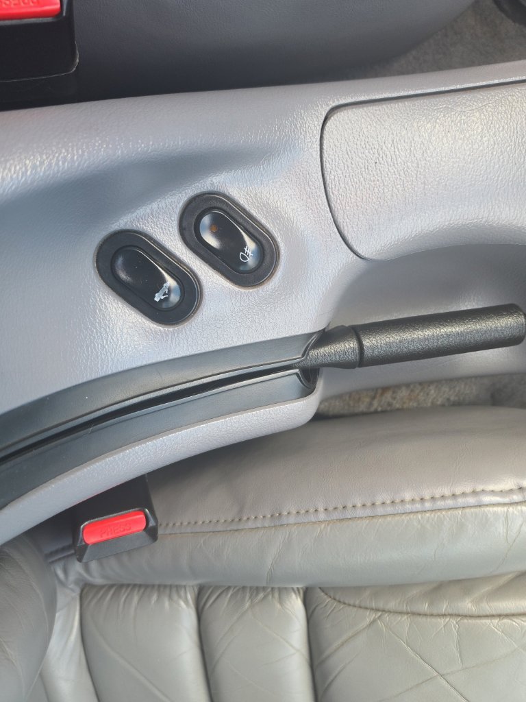 Used 1994 Ford Mustang GT RWD image 21