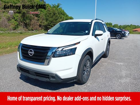 Used 2025 Nissan Pathfinder SV FWD image 1