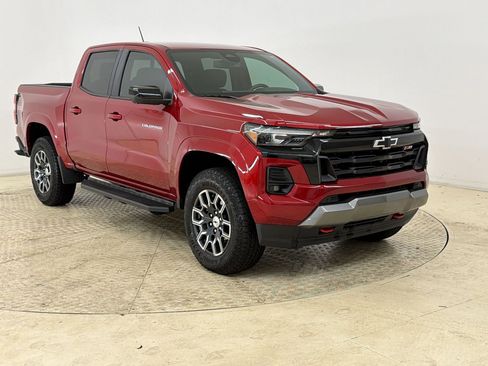 Used 2024 Chevrolet Colorado Z71 w/ Z71 Convenience Package 2 AWD/4WD image 7