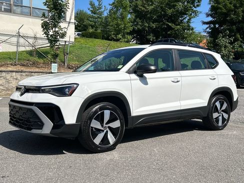 Used 2025 Volkswagen Taos S AWD/4WD image 5