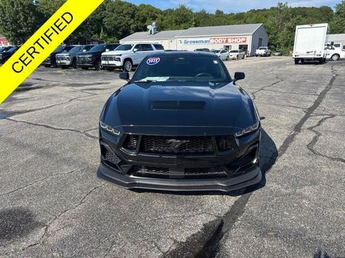 Used 2025 Ford Mustang GT Premium RWD image 3