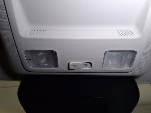 Used 2021 Ford Escape SE FWD image 16