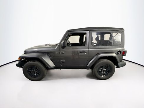 Used 2022 Jeep Wrangler Sport image 8