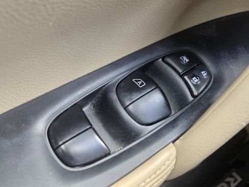 Used 2019 Nissan Rogue SL image 31