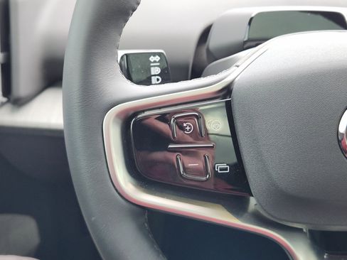 Used 2025 Volvo EX30 Ultra image 32