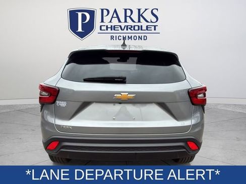 Certified 2024 Chevrolet Trax LS w/ Driver Confidence Package image 7