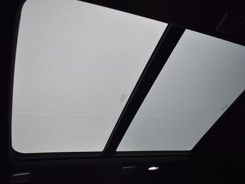 Certified 2023 Cadillac Escalade ESV Sport Platinum w/ LPO, ONYX Package image 27