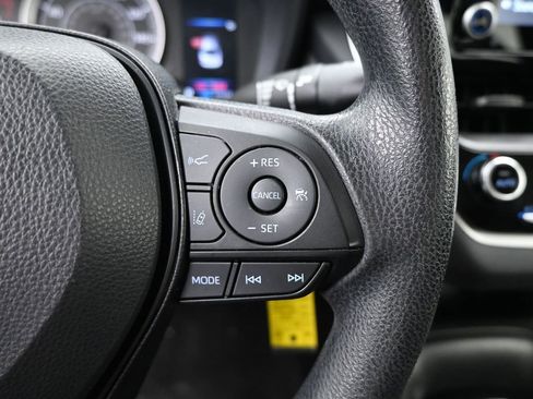 Used 2022 Toyota Corolla LE image 14